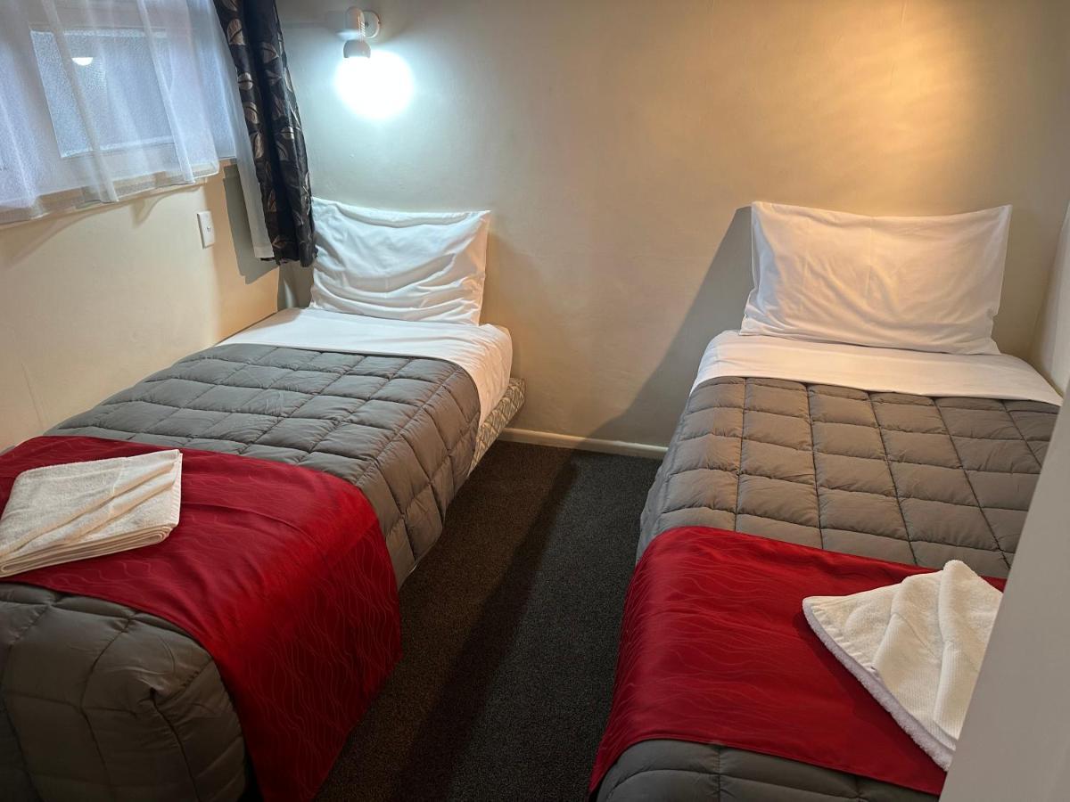 Touchwood Motor Inn & Inner City Camping Ground Auckland Buitenkant foto