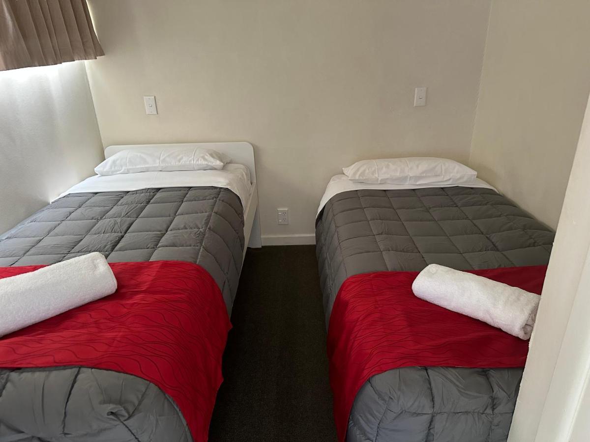 Touchwood Motor Inn & Inner City Camping Ground Auckland Buitenkant foto