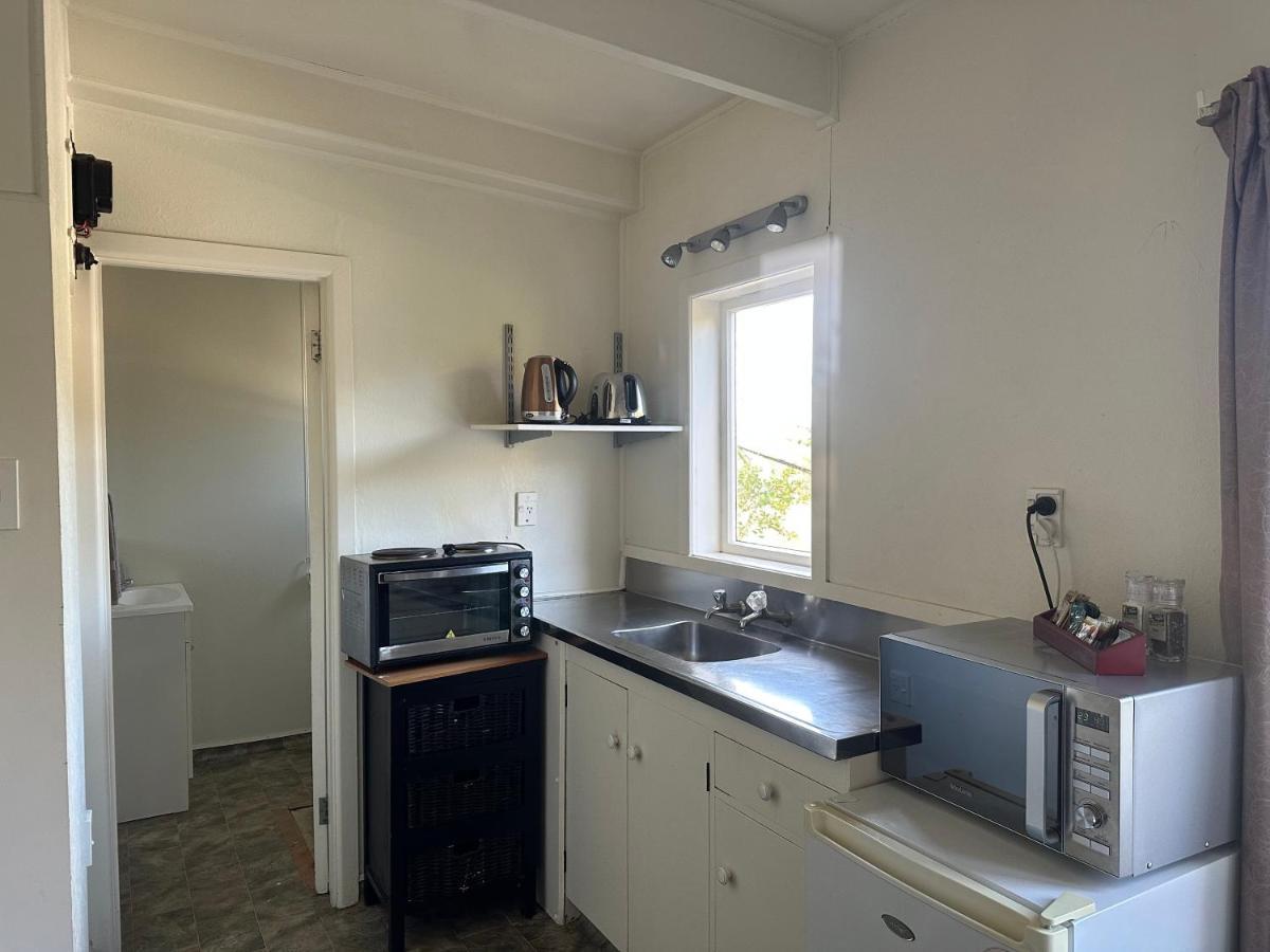 Touchwood Motor Inn & Inner City Camping Ground Auckland Buitenkant foto